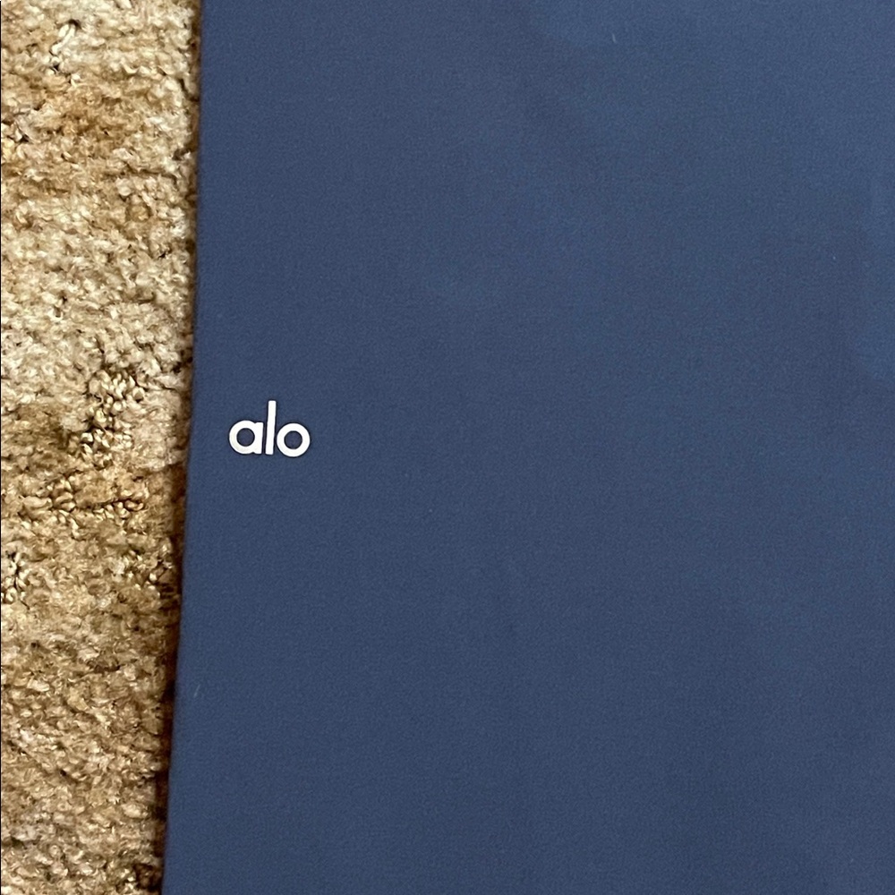 ALO Yoga Navy Track Pants - Picture 6 of 8